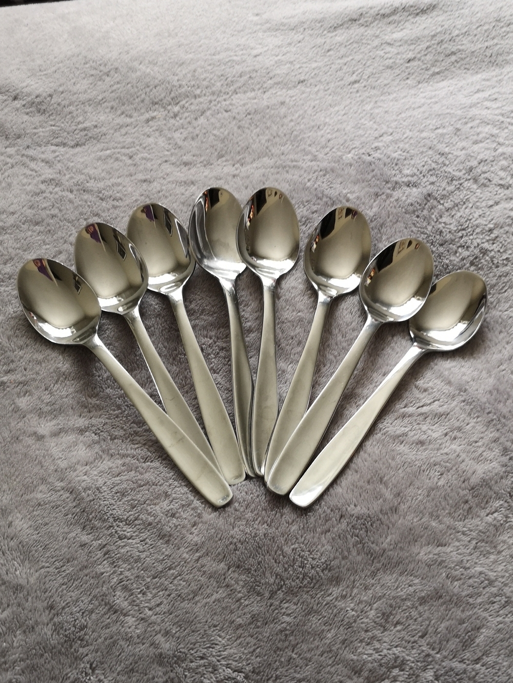 Maxwell Williams 18/0 Stainless Set of Eight Spoons New w/out Tags 7.5" Length